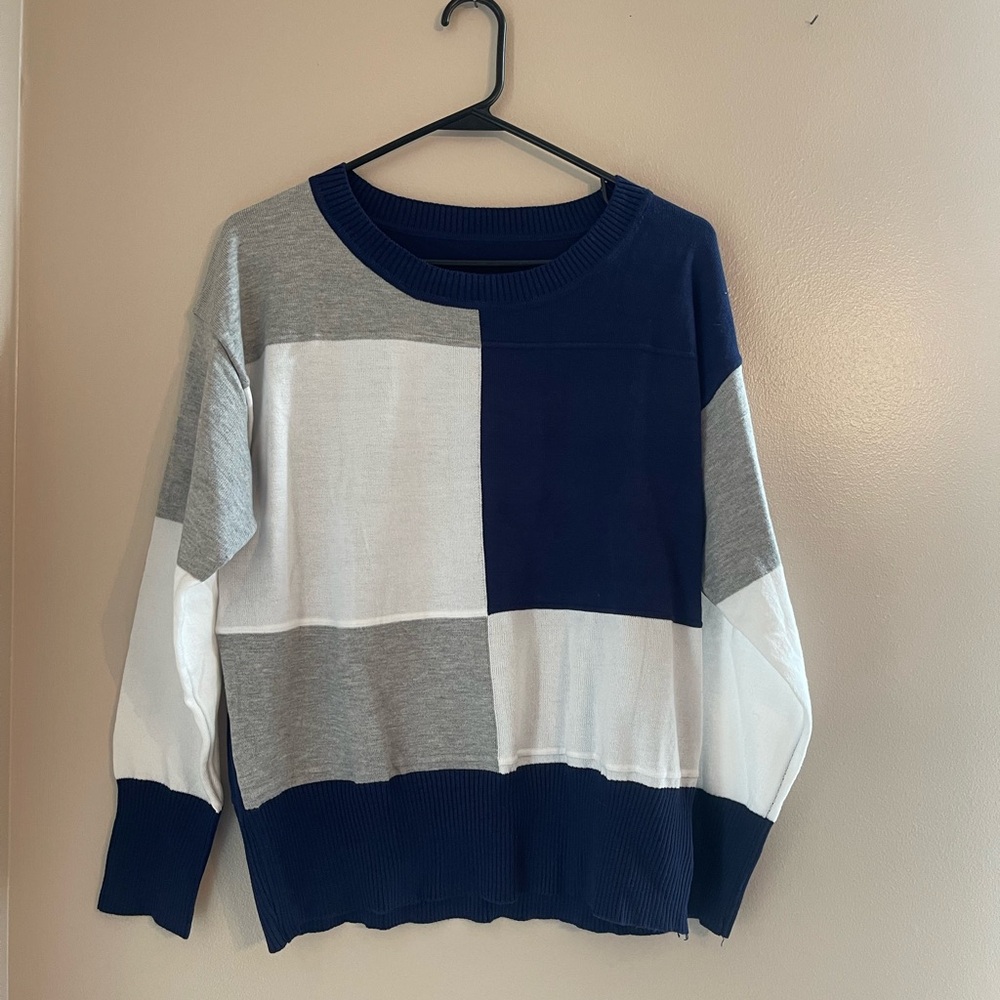SHIEN - Color Block Sweater in Blue, Gray, and White